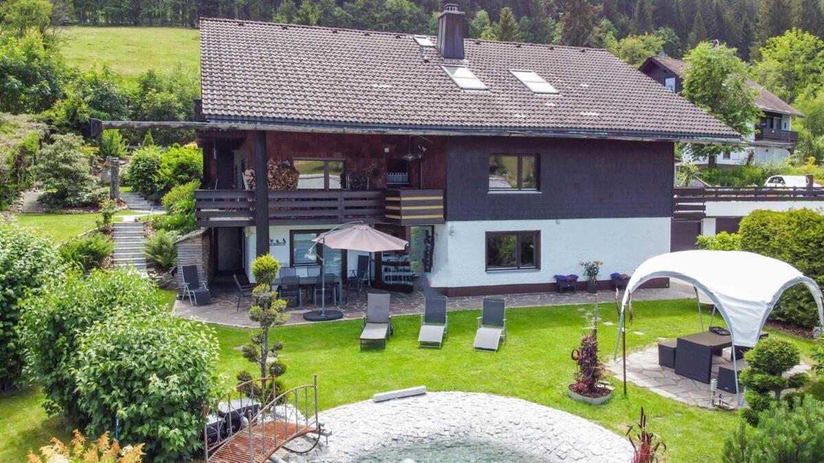 Haus Blattert - Neuglashuetten فيلدبرج المظهر الخارجي الصورة